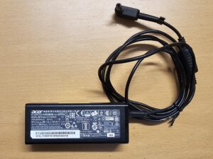 AC Adapter Acer Aspire Series ES1 ( A13-045N2A ) gebruikt