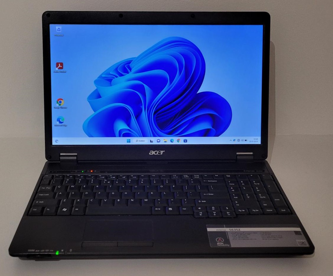 Acer Extensa 5635Z / 15.6" HD / Pentium T4400 2.20Ghz / 4GB / 240GB SSD / W11 Home