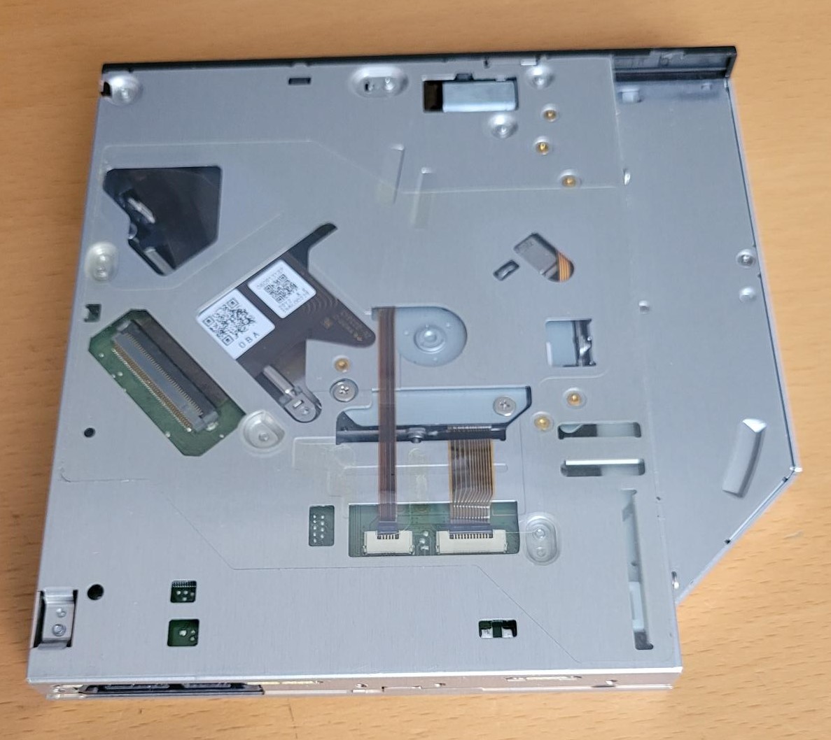 Sony AD-7690H 8x DVD RW Slim Drive DVD-RAM/ R/ RW 8x 8x 8x (DVD) 24x 24x 24x (CD) SATA Intern - Afbeelding 2