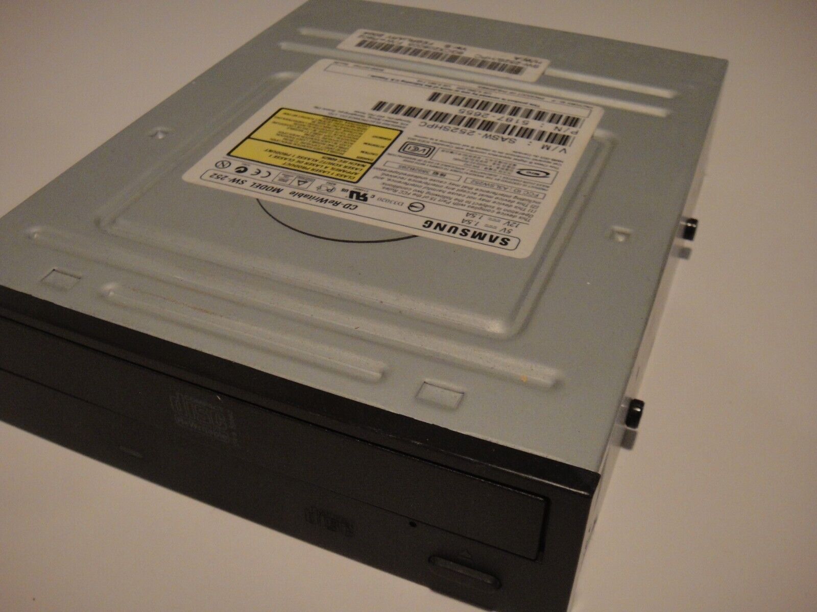 Samsung SW-252 52X CD-RW Intern 5.25 IDE 0X6858 ( A3LSW252 ) ( SW-252FEAB ) - Afbeelding 3