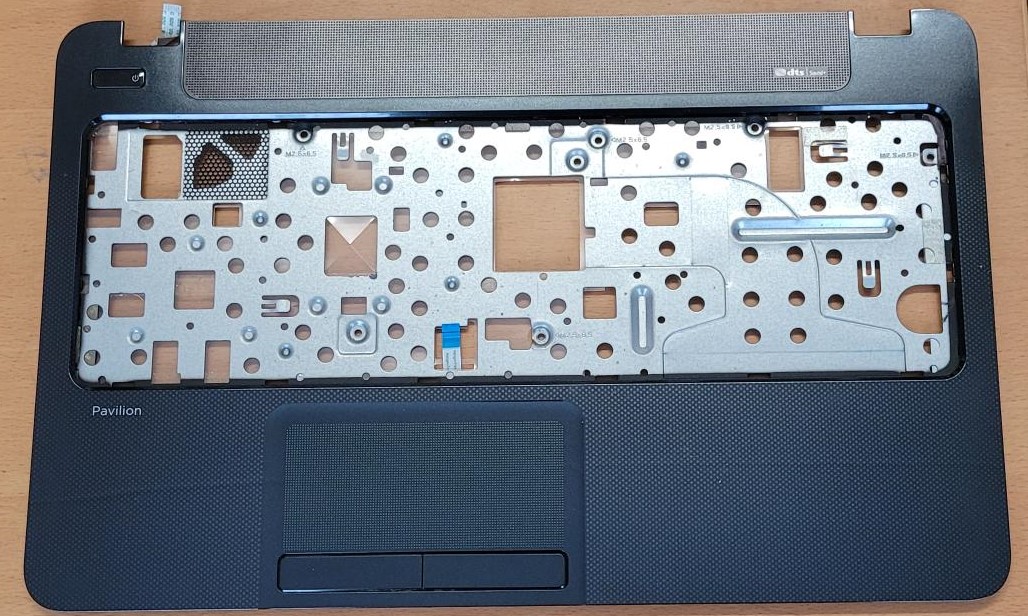 Palmrest Touchpad HP Pavilion 15-e EAR65003070 Jte36r65tp503 Origineel incl. flatcable powerbutton met board