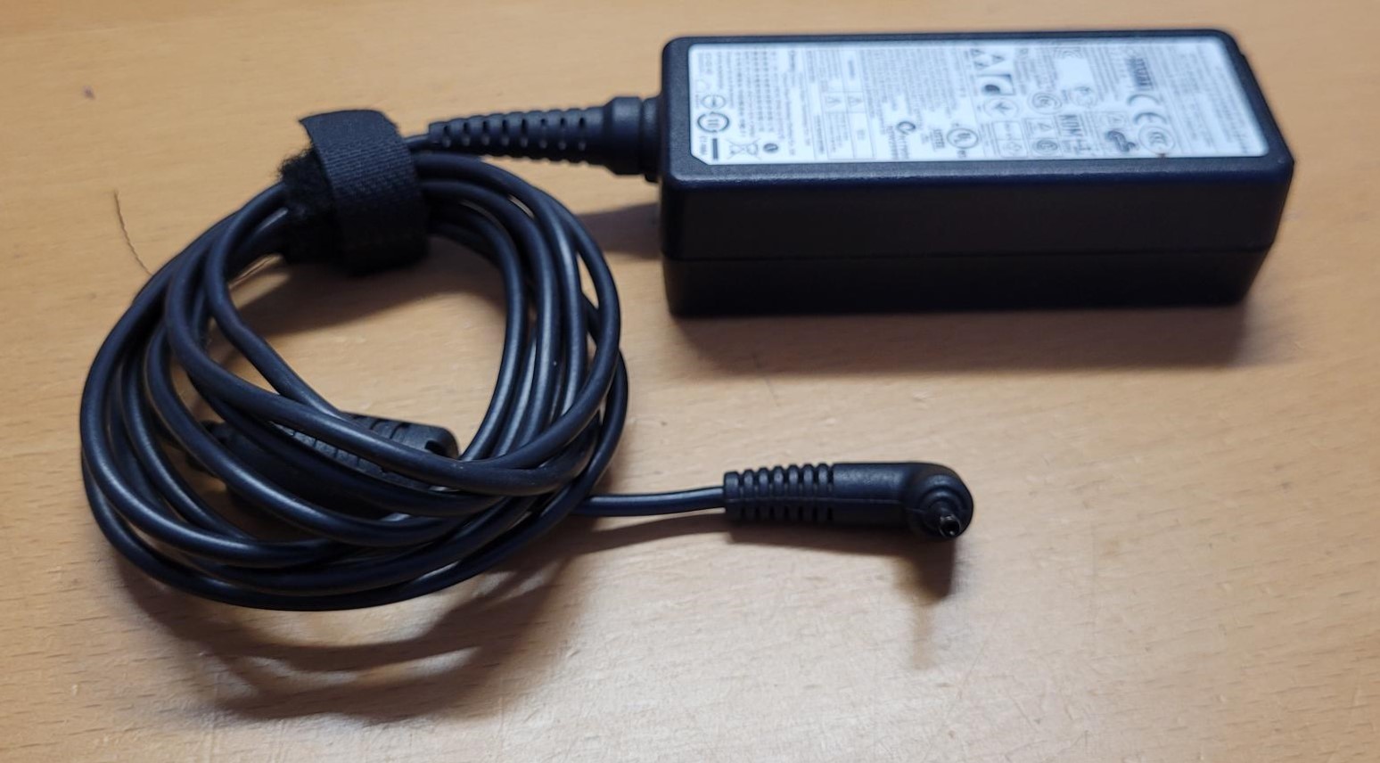 SAMSUNG AD-4012NHF 12V 3.33A 40W AC DC-adapter