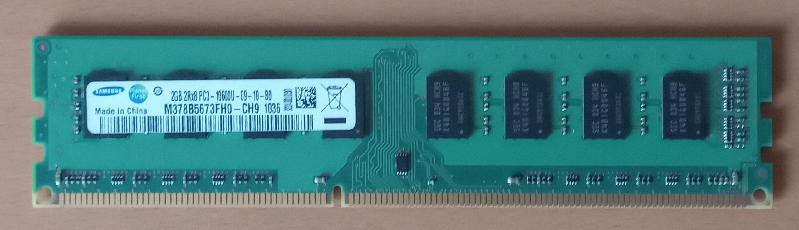 SAMSUNG M378B5673FH0-CH9 240 DDR3 SDRAM 1333 MHZ 2GB