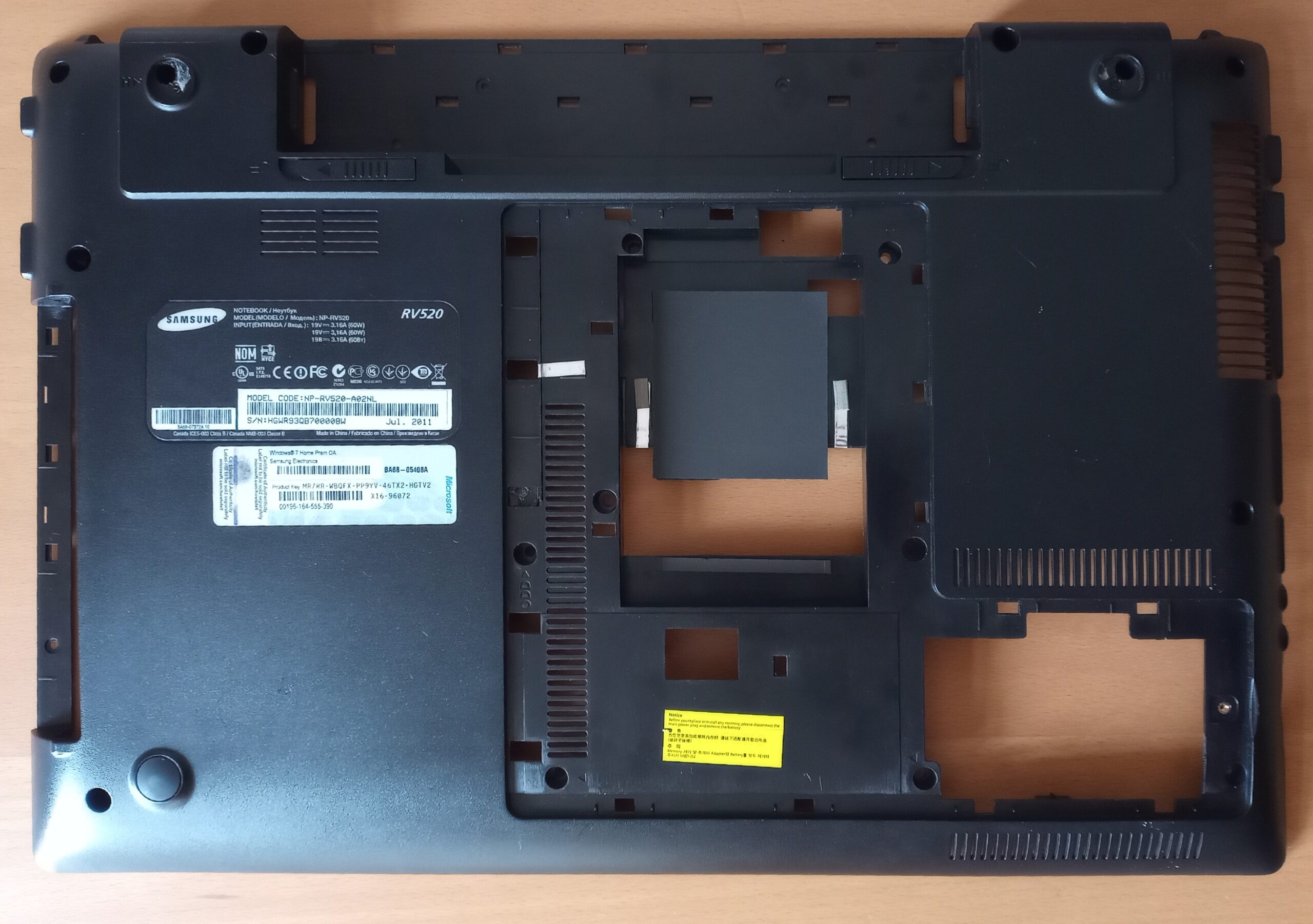 SAMSUNG NP-RVS51SL Bodem cover BA81-12666A