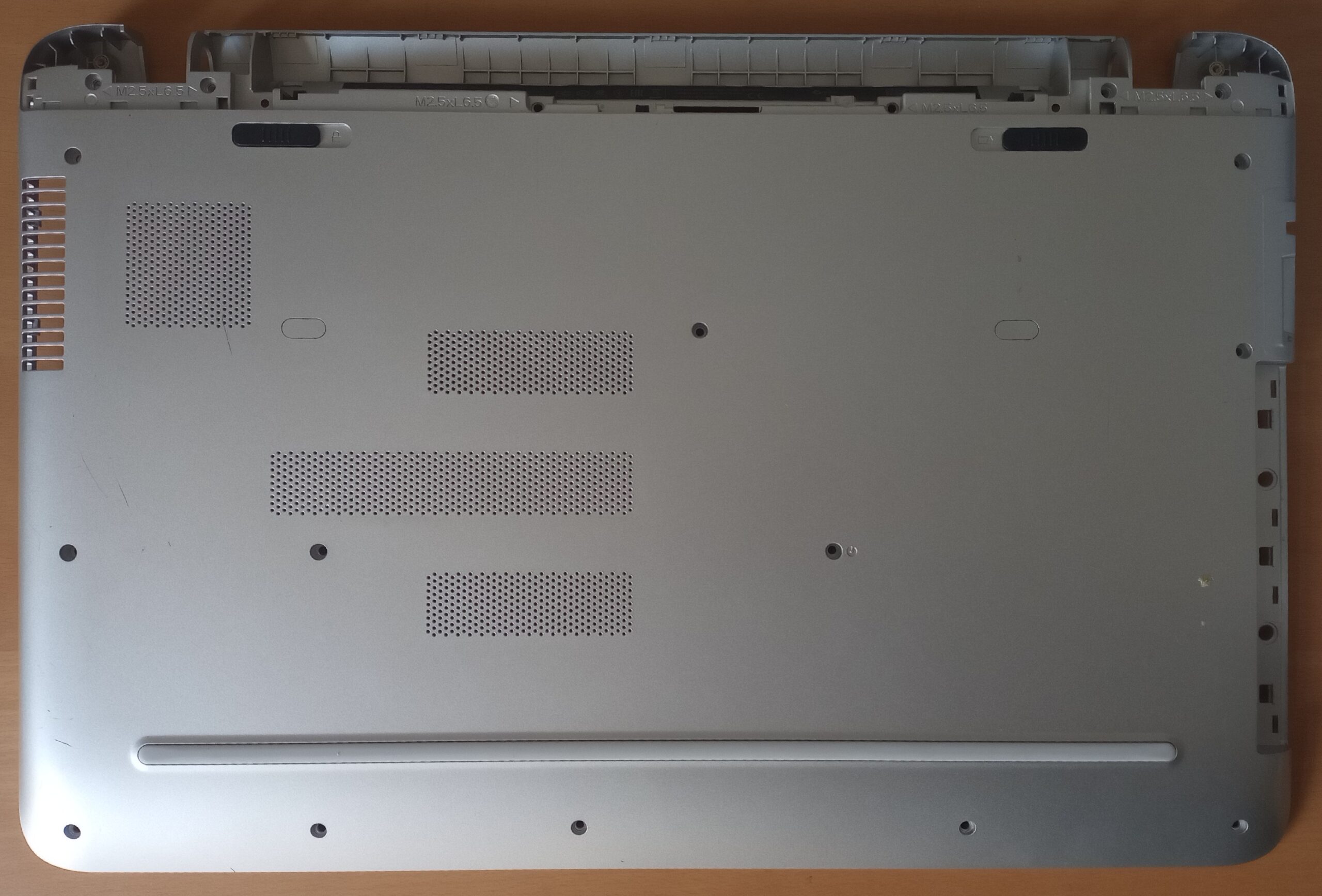 HP Pavilion 17-G 17.3" Laptop Bodem Case EAX18007050