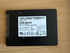 Samsung CM871a 128 GB SATA III 2,5 inch Solid State Drive