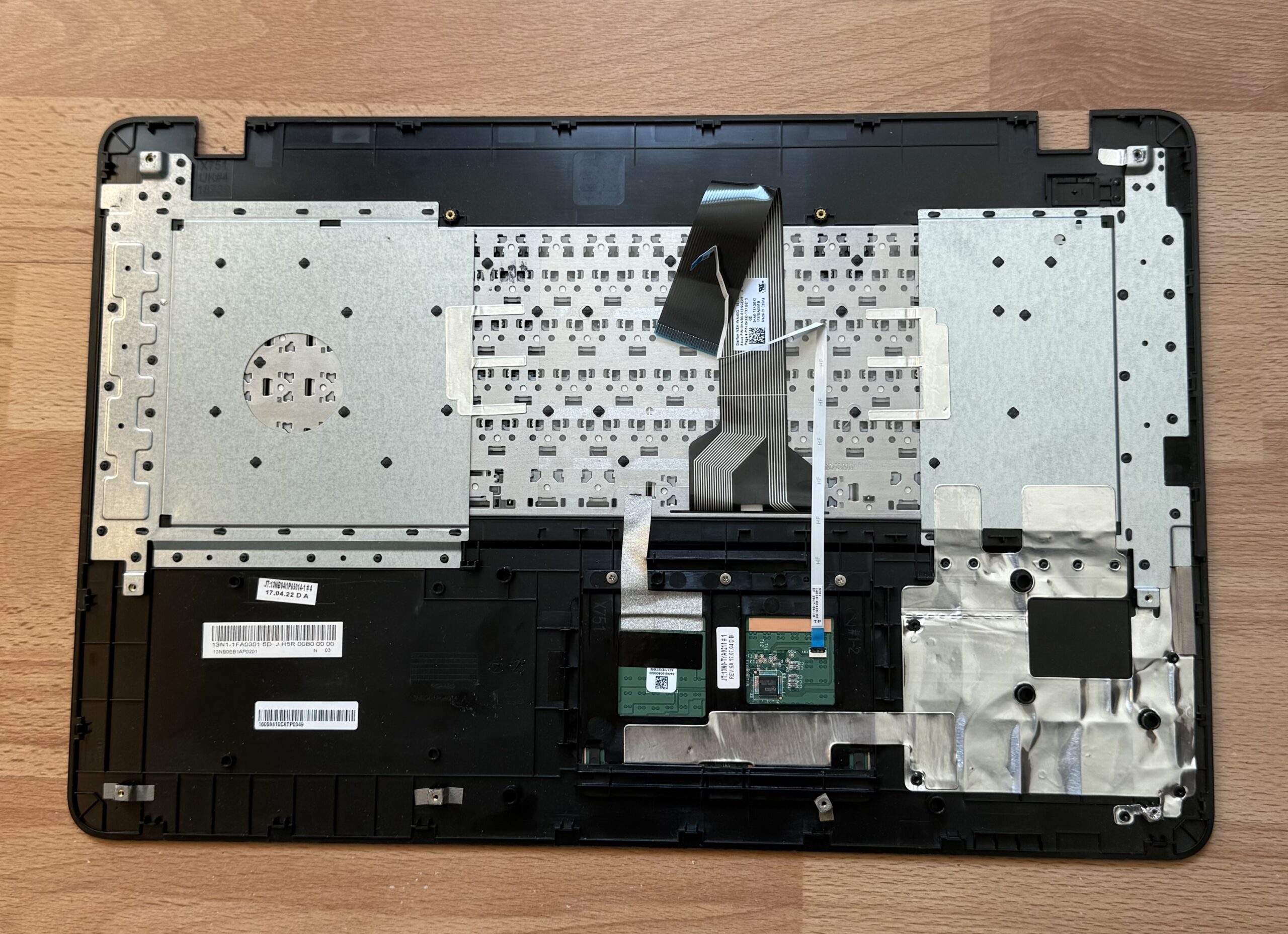 ASUS X751N 13N1-1FA0301 13NB0EB1AP0201 Origineel Bovenste afdekking, polssteun en touchpad - Afbeelding 2