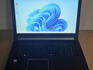 Acer Laptop A517-51-363X met 17.3" HD+ Glossy / i3-7020U 2.3GHz / 8GB / 240GB SSD / W11H