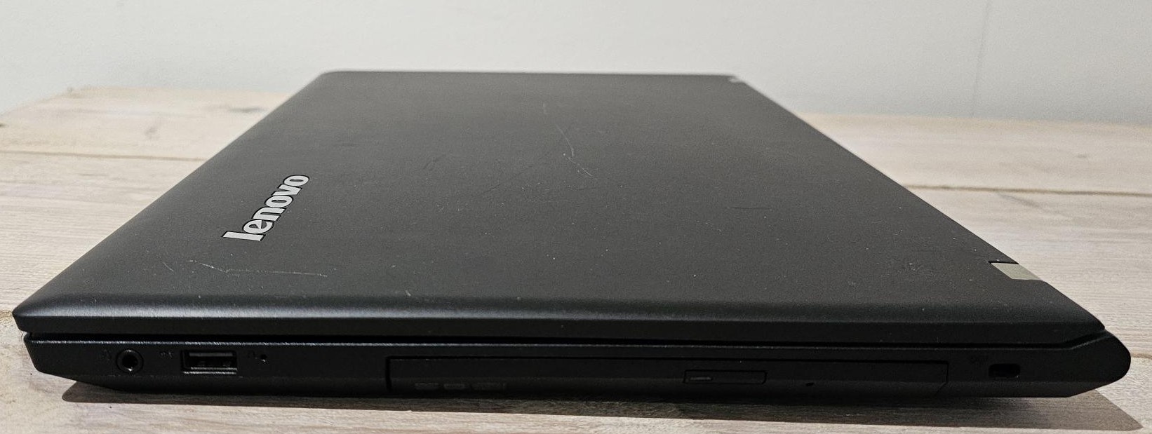 Lenovo E50-8- 80J2 / 15.6" HD / i5-5005U / 8GB / 240GB SSD / CD-DVD-RW / Windows 11 Home / MS Office 2016 H & S - Afbeelding 4